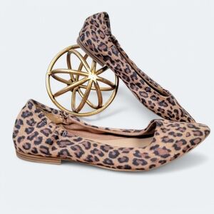 Kaari Blue Jessica Leopard Print Pointed Toe Women's Flats Size 9.5 faux Suede